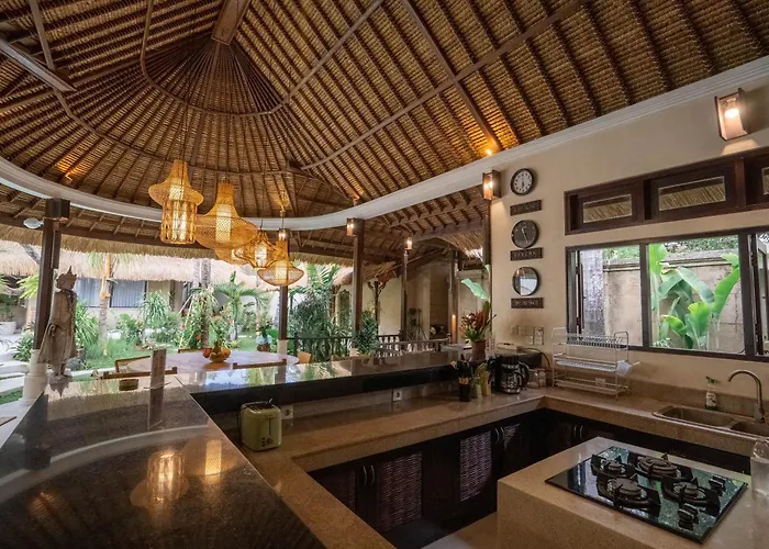 Coconut Heaven By Bali Solutions * スミニャック